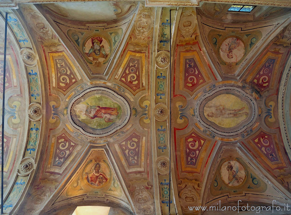 Cadrezzate (Varese) - Affreschi sul soffitto della Chiesa di Santa Margherita